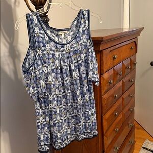 Max Studio Navy Floral Top